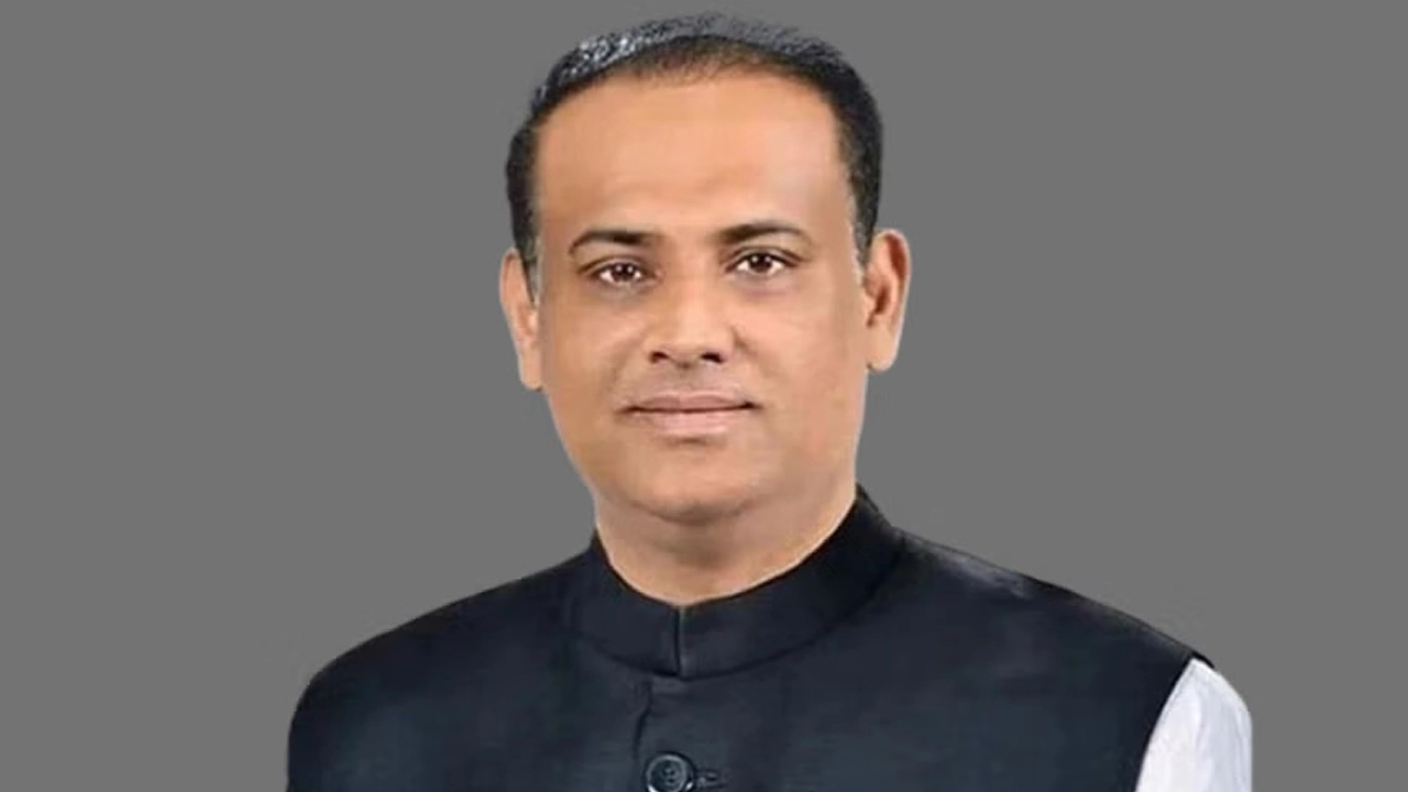 যুক্তরাজ্যে সাবেক ভূমিমন্ত্রী সাইফুজ্জামানের সম্পদ নিলামে